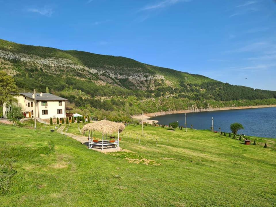 Otel Family Borovitsa Pŭdartsi